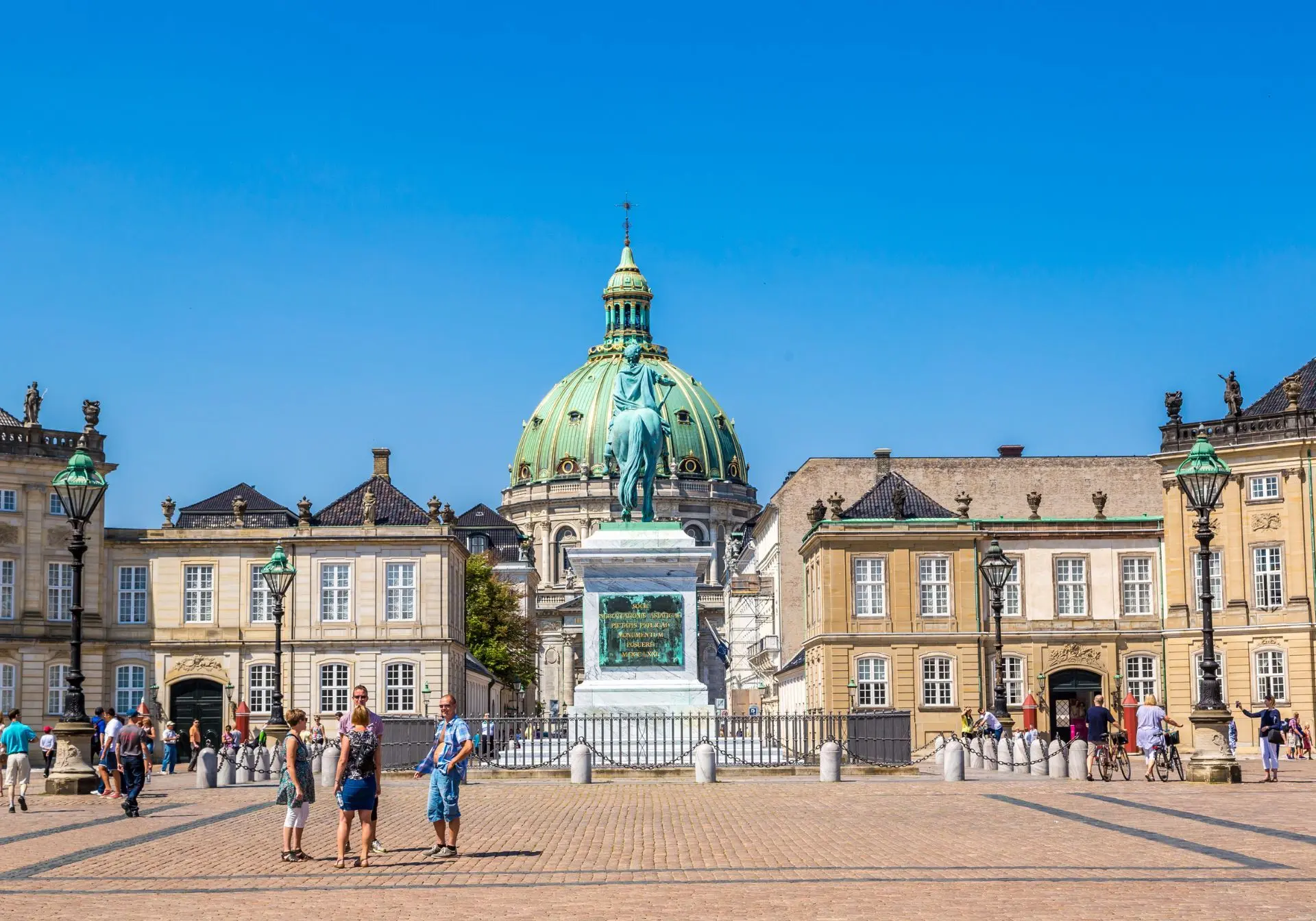 Pałac Amalienborg w Kopenhadze